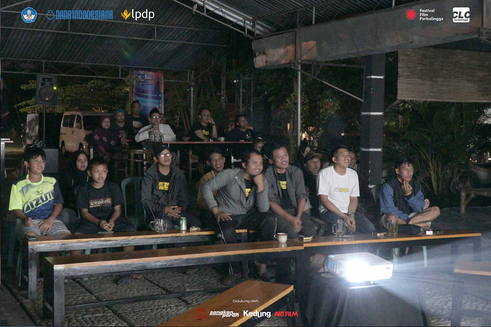 Foto Official BIORA - Mabes Titik Kumpul - 10101222