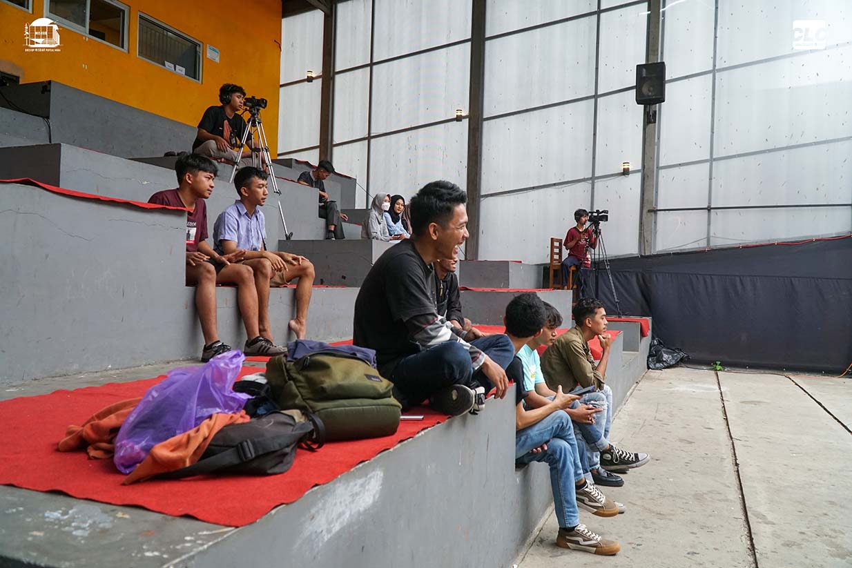 Foto Official 10 copy