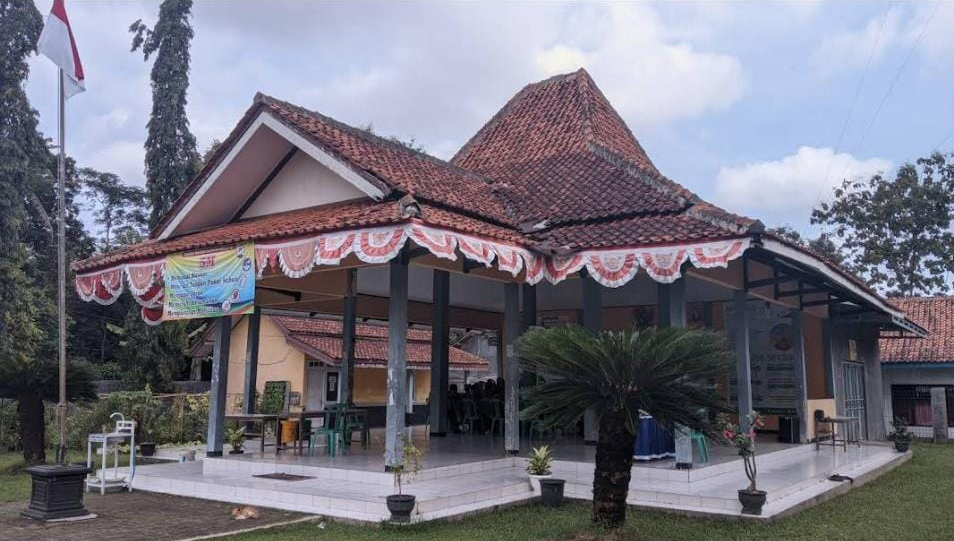 Layar Tanjleb Cilacap – Desa Bajing Kulon, Kecamatan Kroya, Cilacap