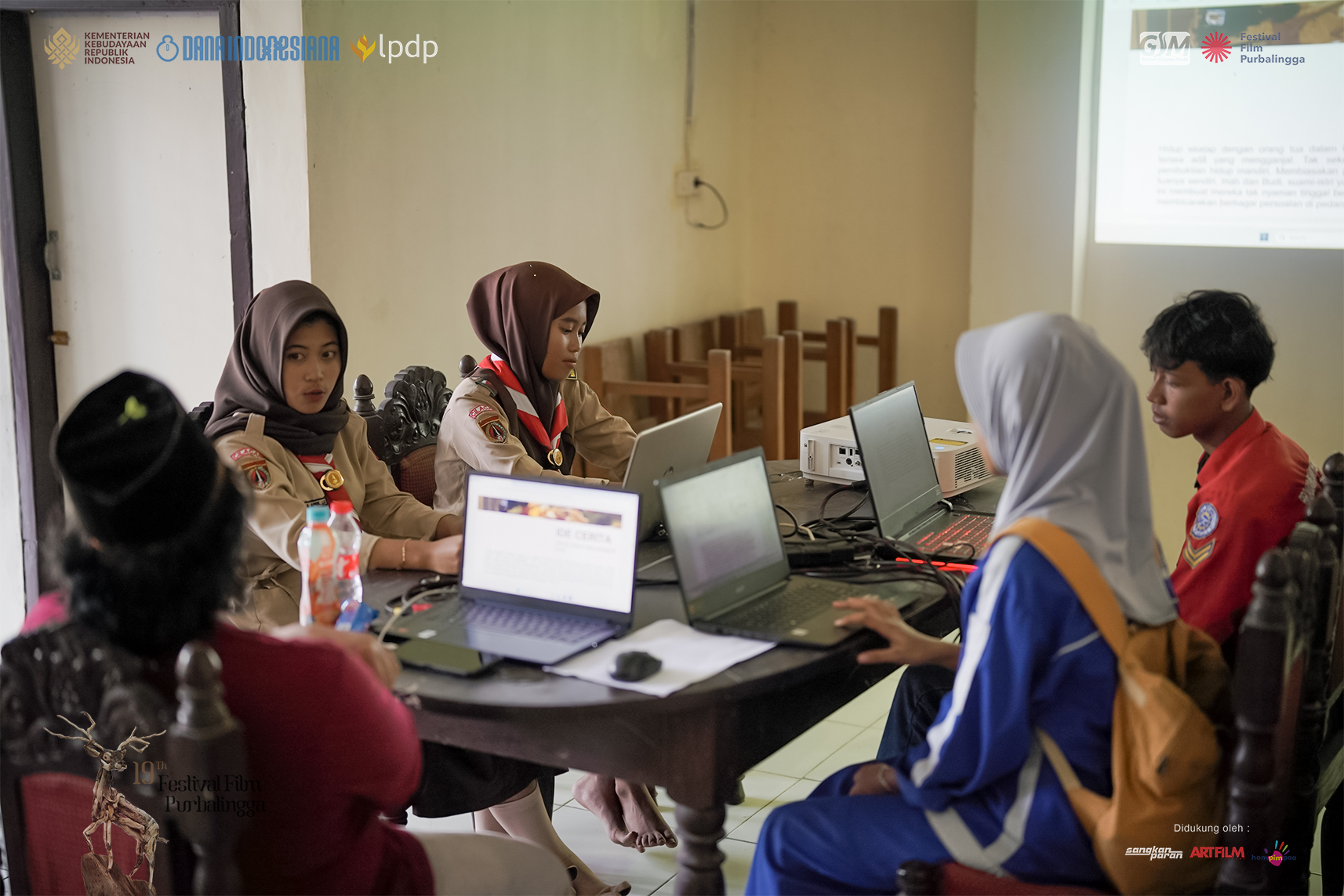 10. Foto Official Bioskop Rakyat SMK Tarbiyatul Islam Kawunganten Cilacap