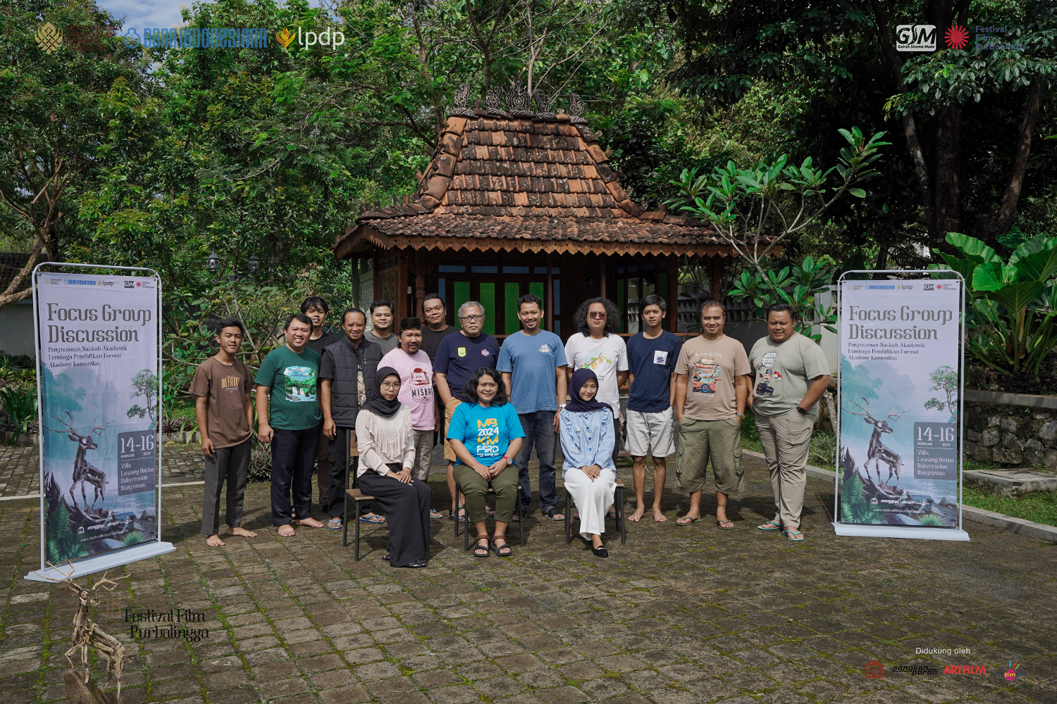5. Foto Official FGD Penyusunan Naskah Akademik